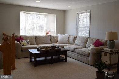 13852 Laura Ratcliff Ct, Centreville, VA 20121 - photo 6