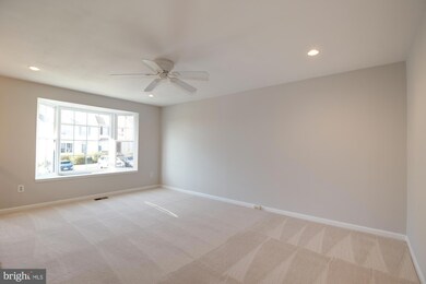 13860 Laura Ratcliff Ct, Centreville, VA 20121 - photo 3