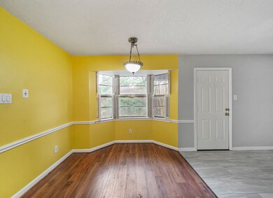 6906 Oak Bough Dr, Houston, TX 77088 - photo 5