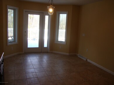 117 Victoria Cir, Jefferson Township, PA 18436 - photo 5