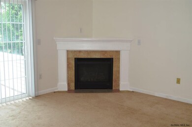 120 Cherry Blossom Ct, Schenectady, NY 12306 - photo 4