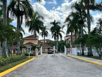 6900 SW 39th St unit 305J, Davie, FL 33314 - photo 2