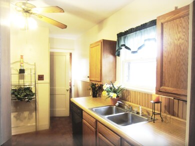 Kitchen 1A.jpg