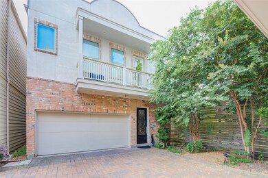 627 Rutland St unit 4, Houston, TX 77007 - photo 2