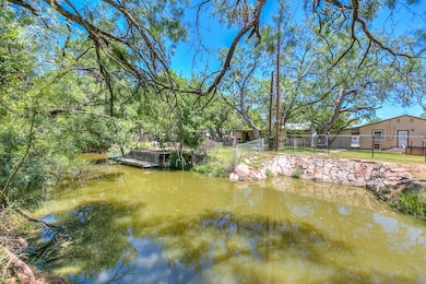 Backyard Water Access behind Gate