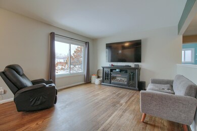 5-Living-Room