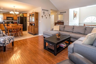 8512 Braeburn Ridge Dr, Louisville, KY 40228 - photo 7