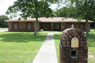 2301 Belleflower Rd, Pensacola, FL 32526 - photo 6