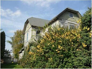 1094 Walnut St, Franklin, IN 46131 - photo 2