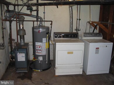 102 E Stewart Ave, Lansdowne, PA 19050 - photo 6