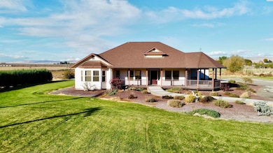 699 E Alexander Rd, Sunnyside, WA 98944 - photo 2