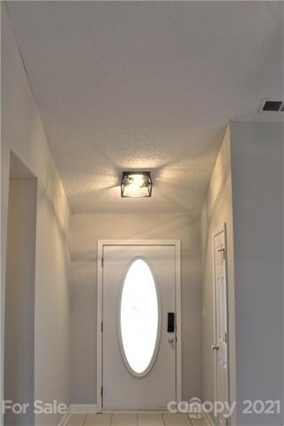 967 Ashland Ave, Statesville, NC 28677 - photo 3