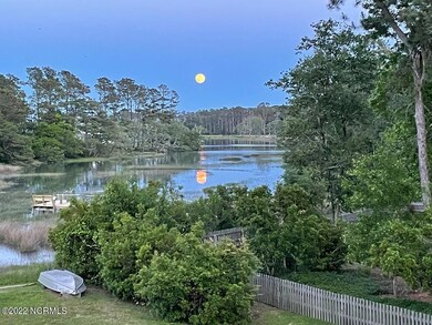 Planters Way Moonlight