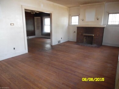 16010 Neladale Rd, Cleveland, OH 44112 - photo 2