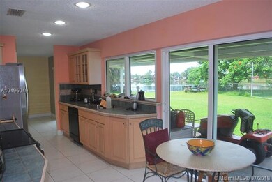 15048 SW 67th Ln, Miami, FL 33193 - photo 4