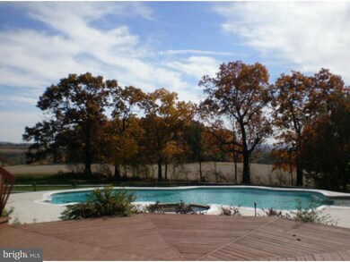 4926 Abbey Rd, Coplay, PA 18037 - photo 4