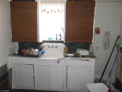 817 5th St NE, Canton, OH 44704 - photo 3