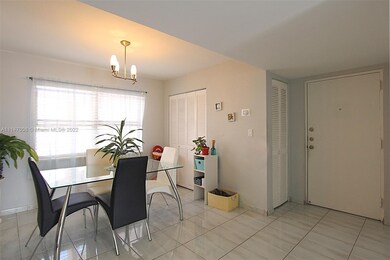 8101 Byron Ave unit 402, Miami Beach, FL 33141 - photo 6