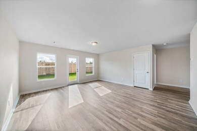 905 Avagail Ave, Springtown, TX 76082 - photo 6