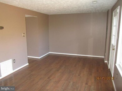 22366 Stablehouse Dr, Sterling, VA 20164 - photo 6