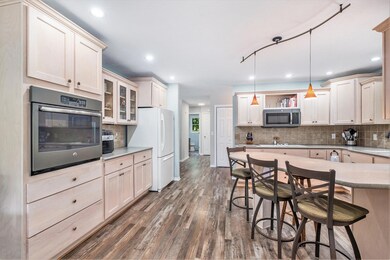 2550 Knapp St NE, Grand Rapids, MI 49505 - photo 7