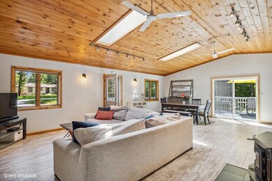 06_4160-Creek-Drive_Living-Room_Web