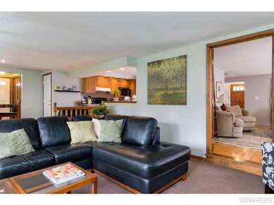 Family Room Great floor plan for entertaining