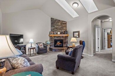 2023_07_20_60311_addie_triplett_loop-11