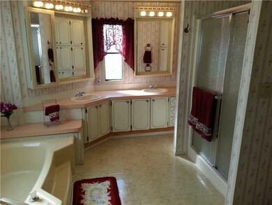 Master Bath/Spa.