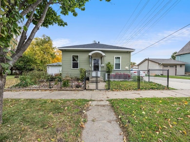 613 Potter St, Red Wing, MN 55066 - photo 3