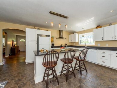 10 Old Highway 20 Rd, Asheville, NC 28806 - photo 3