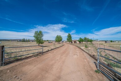 25145 N Patricia Rd, Paulden, AZ 86334 - photo 3