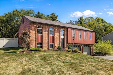 75 Fawnvue Dr, Mc Kees Rocks, PA 15136 - photo 2