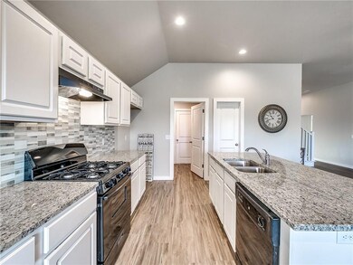 Kitchen - Seriously - look at that granite! Did yo