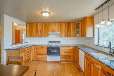 11 Sycamore Dr, Cedar Crest, NM 87008 - photo 3