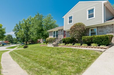 8328 Roseborough Rd, Louisville, KY 40228 - photo 3