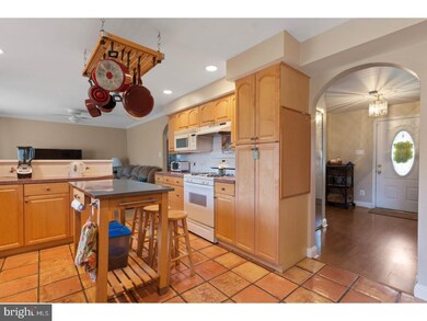 89 Greenwood Dr, Blackwood, NJ 08012 - photo 2