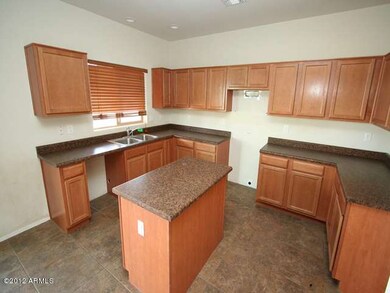 023-415681 Kitchen _