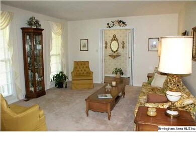 Spacious living room with plenty of windows for da