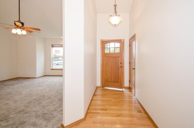 Formal Entry w/  Coat Closet