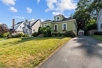 21 Whitwell Ave, Newport, RI 02840 - photo 2