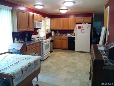 138 Patrick St, Prattville, AL 36067 - photo 4