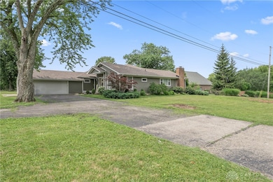 1198 W Social Row Rd, Dayton, OH 45458 - photo 4