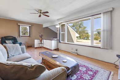 1207 Crystal Lake Rd, Lake In the Hills, IL 60156 - photo 3