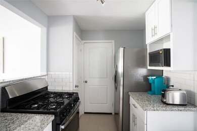 6331 Sherwood Dr, Houston, TX 77021 - photo 2