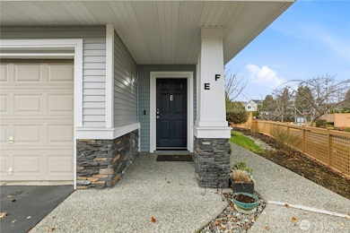 6401 Hazel Ave SE unit E, Auburn, WA 98092 - photo 2