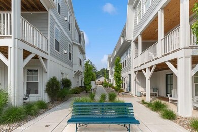 02_114NBartonSt_UnitB_2005_LowRes
