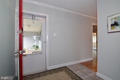 4224 Maylock Ln, Fairfax, VA 22033 - photo 7