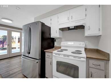 2187 Cosmoledo St, Eugene, OR 97402 - photo 5