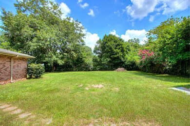 large lot room for a pool